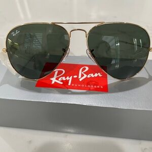 Ray-ban Classic Aviator Sunglasses (New in Box Original)